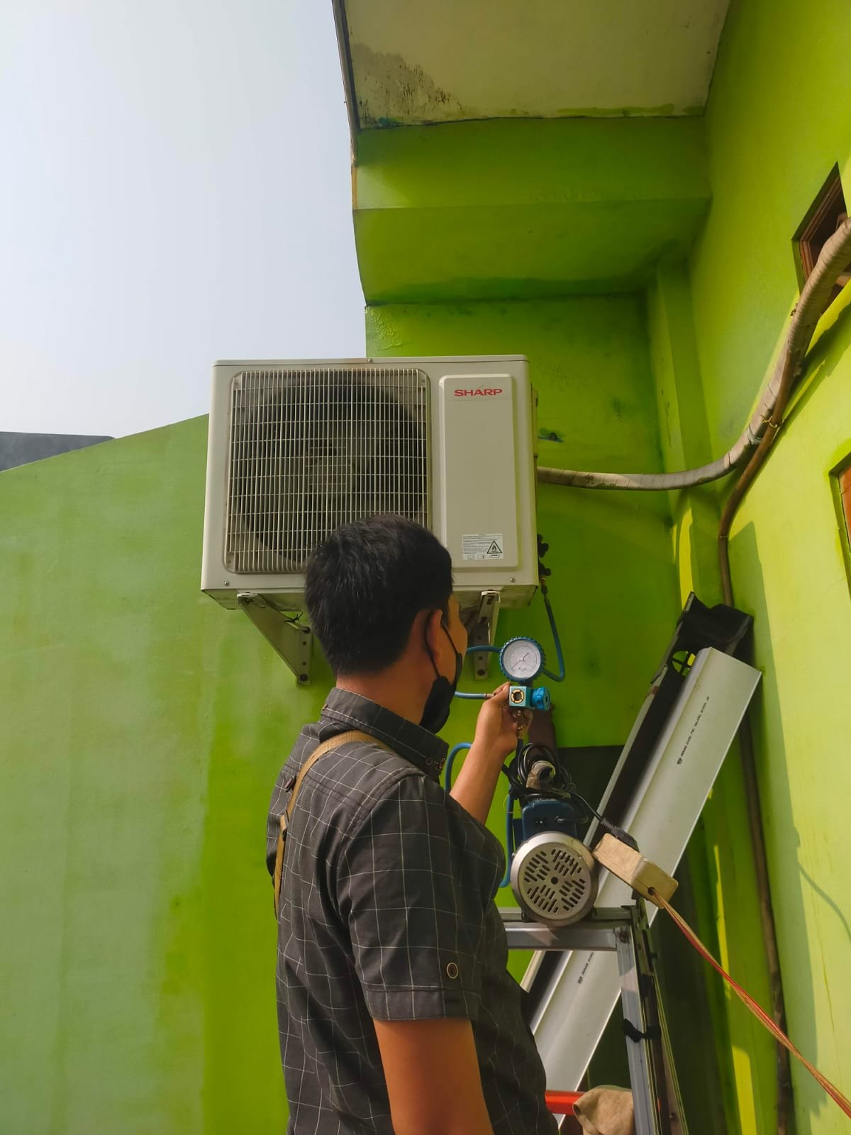 Dokumentasi pengerjaan AC Sumber Service 4